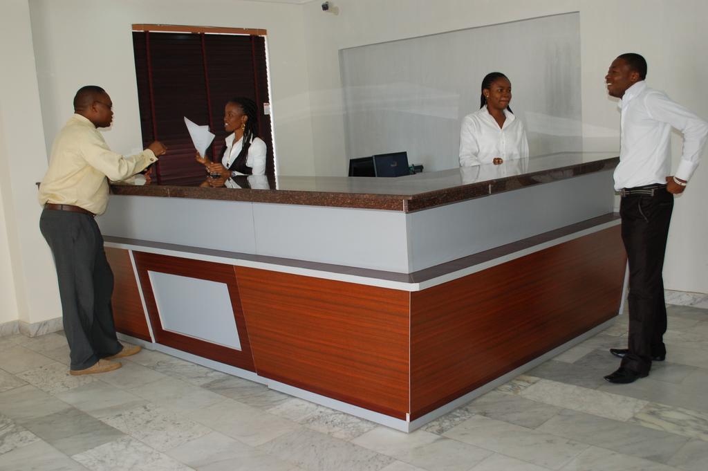 Knightsbridge Hotel Ikeja Exterior photo