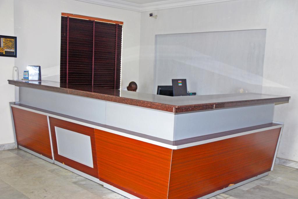 Knightsbridge Hotel Ikeja Exterior photo