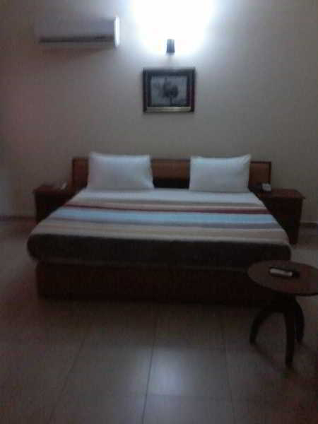 Knightsbridge Hotel Ikeja Exterior photo