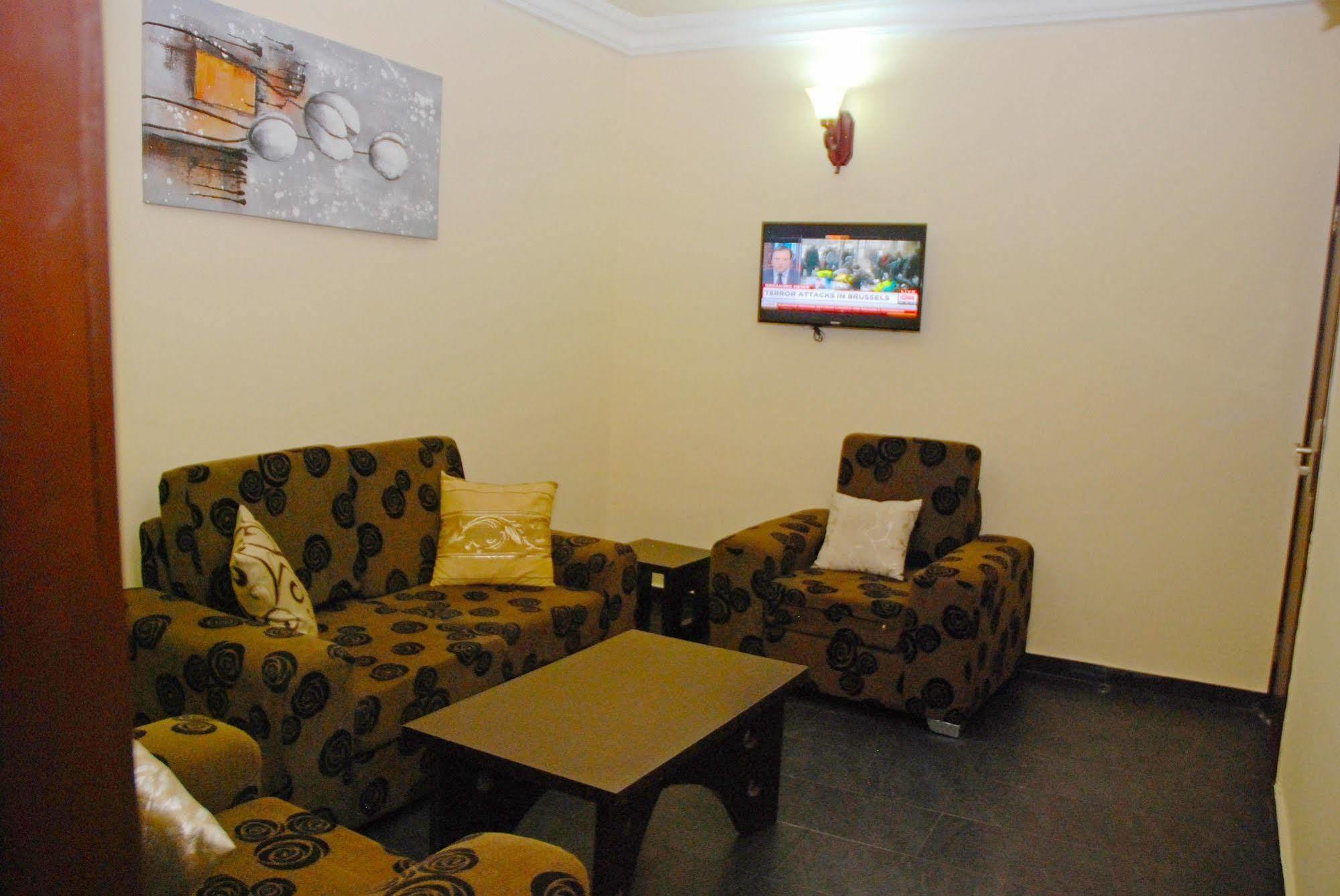Knightsbridge Hotel Ikeja Exterior photo