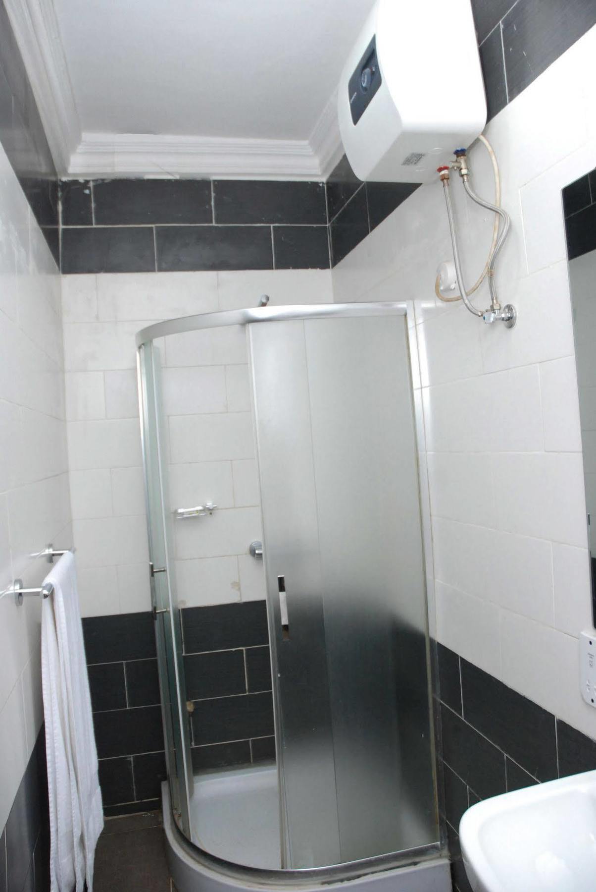 Knightsbridge Hotel Ikeja Exterior photo